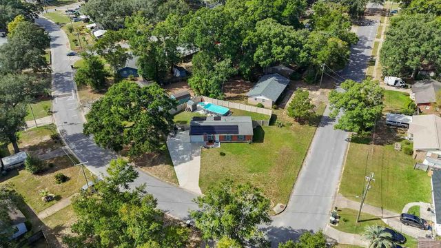 8613 Happy Valley Trl, Pensacola, FL 32514