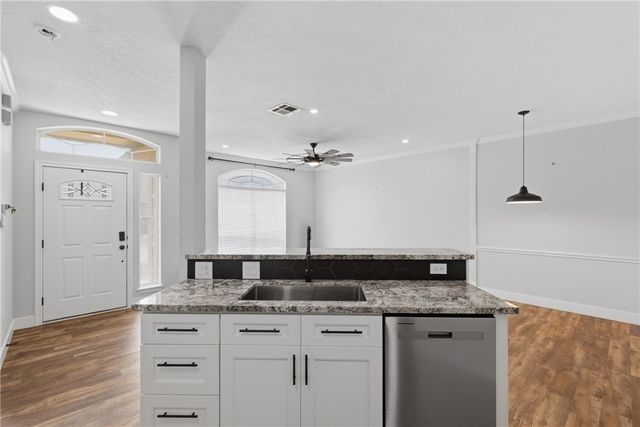 239 Navarro Drive, College Station, TX 77845
