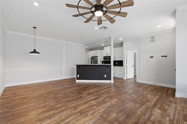 239 Navarro Drive, College Station, TX 77845