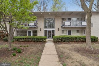 7704 DONNYBROOK CT #102, Annandale, VA 22003