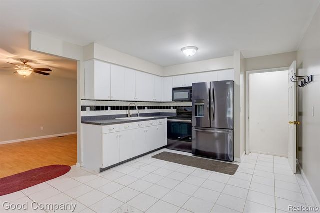 47051 Burton Drive, Shelby Twp, MI 48317