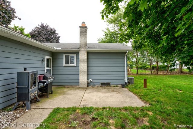 47051 Burton Drive, Shelby Twp, MI 48317