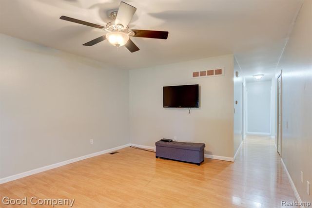 47051 Burton Drive, Shelby Twp, MI 48317