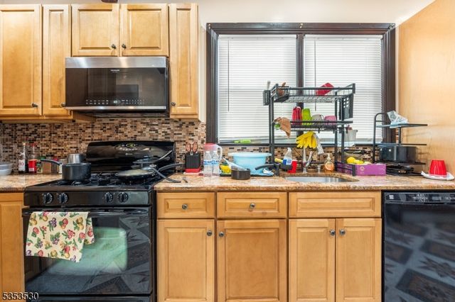 11 N 21St St, East Orange City, NJ 07017