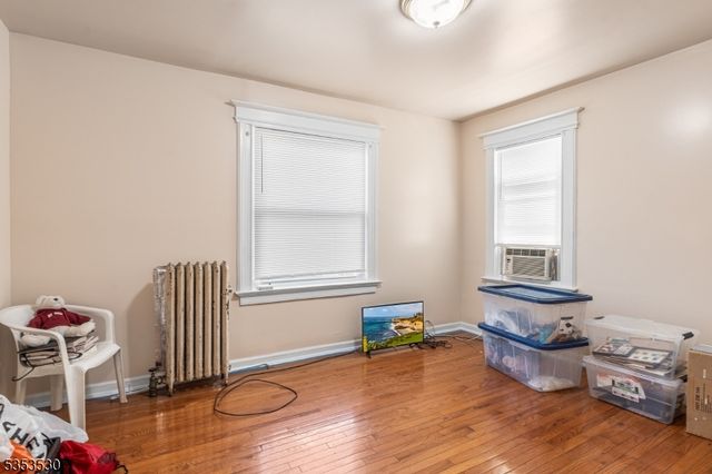 11 N 21St St, East Orange City, NJ 07017