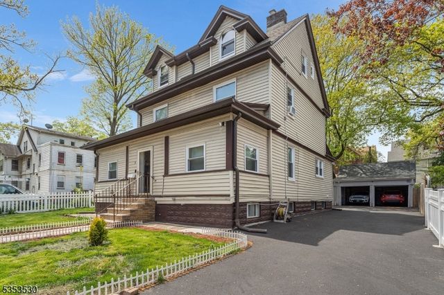 11 N 21St St, East Orange City, NJ 07017