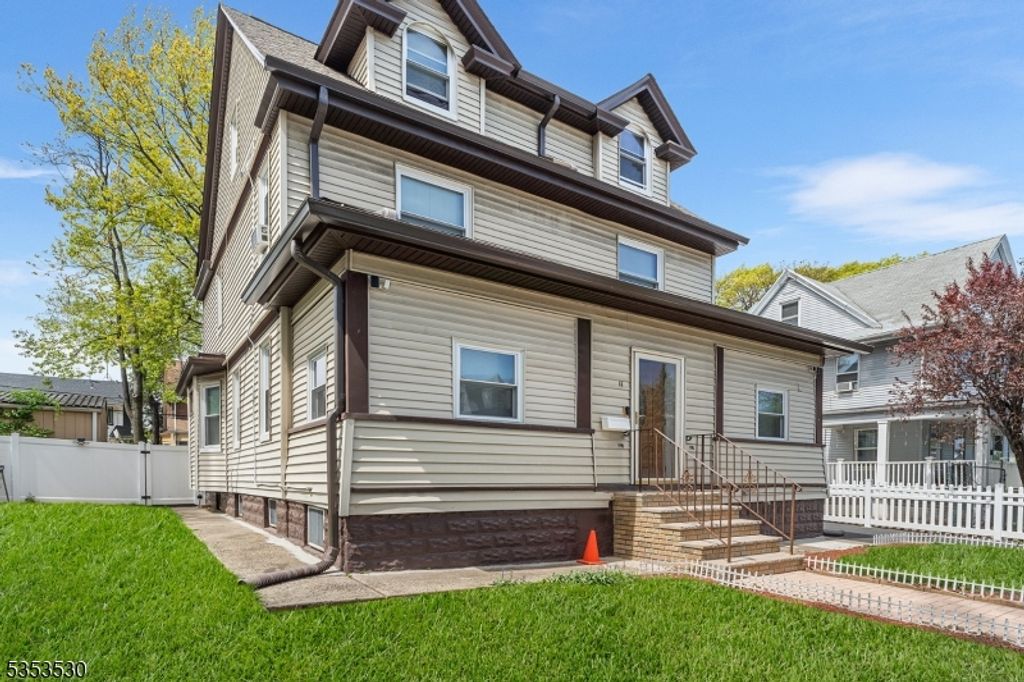 11 N 21St St, East Orange City, NJ 07017 — photo 2