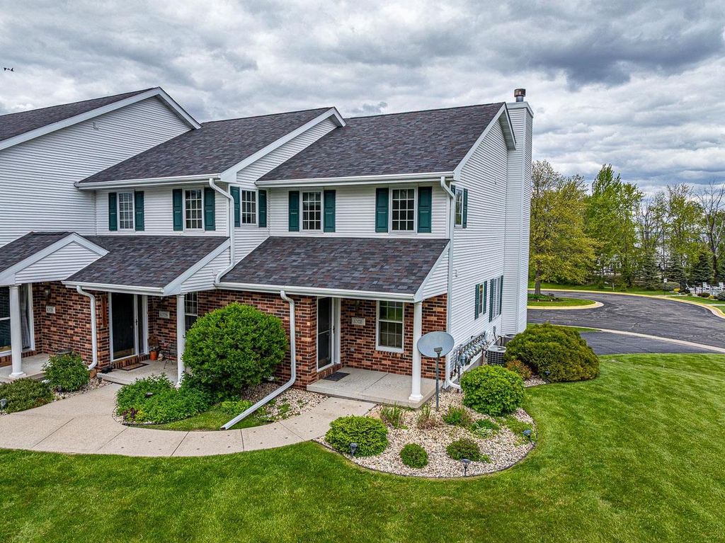 10721 N Bay Shore Lane, Milton, WI 53563