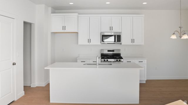 8249 W JOSHUA TREE LN, Magna, UT 84044