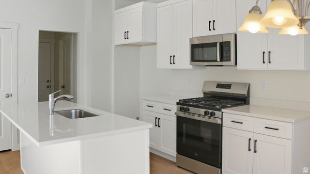 8249 W JOSHUA TREE LN, Magna, UT 84044