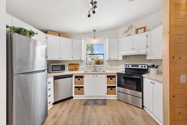 520 SAINT ANDREWS BOULEVARD, Lady Lake, FL 32159