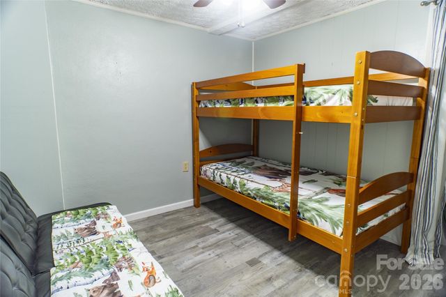 330 Riddle Cove Road, Maggie Valley, NC 28751