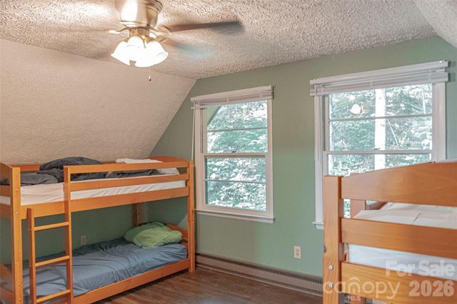 330 Riddle Cove Road, Maggie Valley, NC 28751