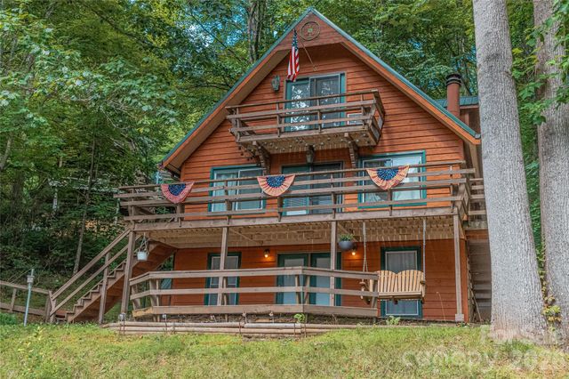 330 Riddle Cove Road, Maggie Valley, NC 28751