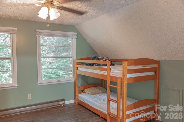 330 Riddle Cove Road, Maggie Valley, NC 28751