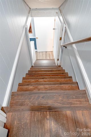 330 Riddle Cove Road, Maggie Valley, NC 28751