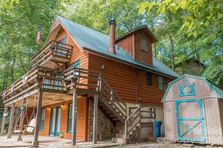 330 Riddle Cove Road, Maggie Valley, NC 28751