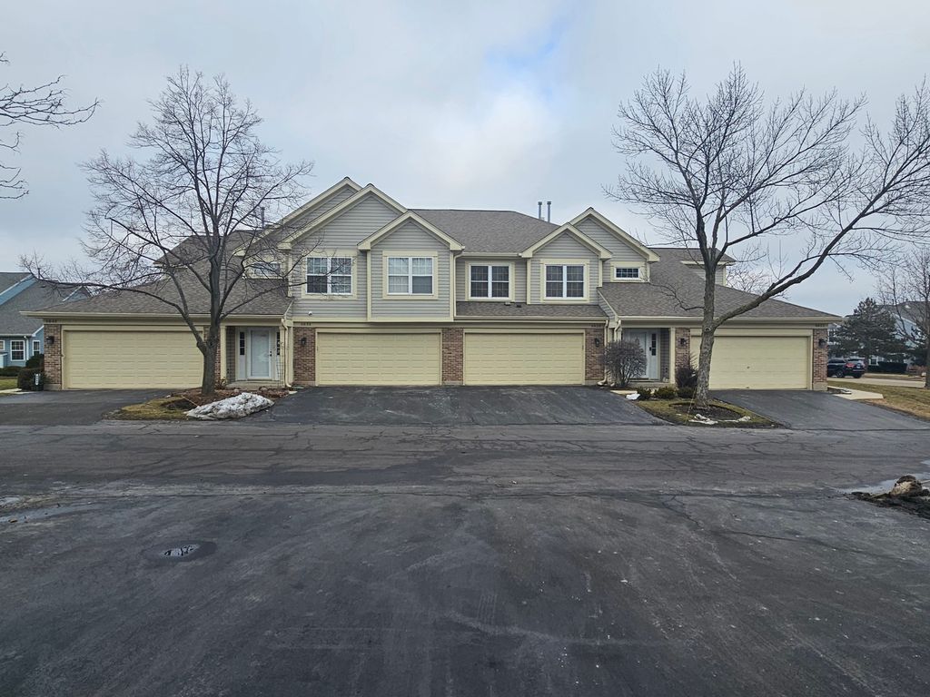 6834 W Monticello Court 6834, Gurnee, IL 60031