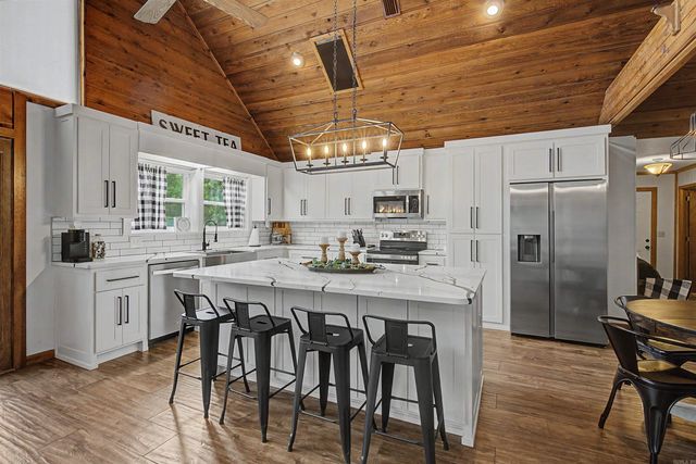 572 Memory Lane, Cabot, AR 72023