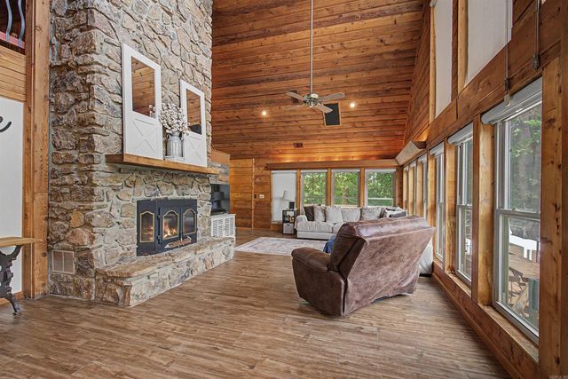 572 Memory Lane, Cabot, AR 72023
