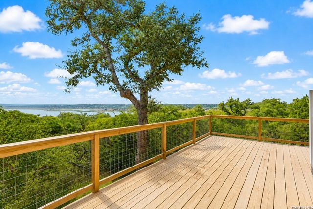 1676 Cattail, Canyon Lake, TX 78133