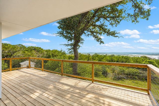 1676 Cattail, Canyon Lake, TX 78133