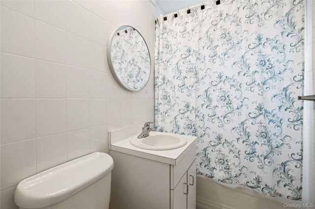 24 Mulford Place 4B, Hempstead, NY 11550