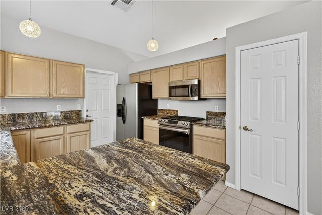 305 Torrey Point Court, Las Vegas, NV 89145