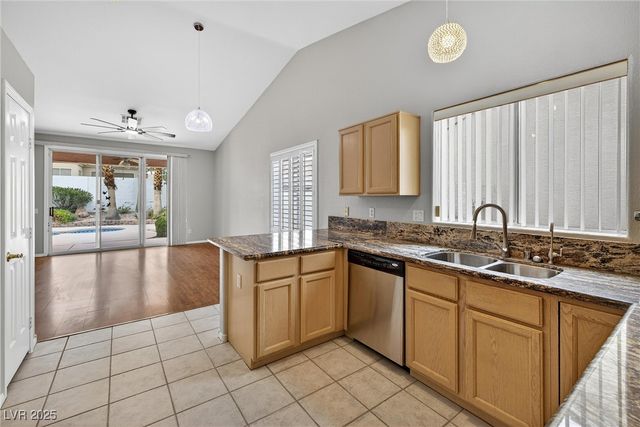 305 Torrey Point Court, Las Vegas, NV 89145