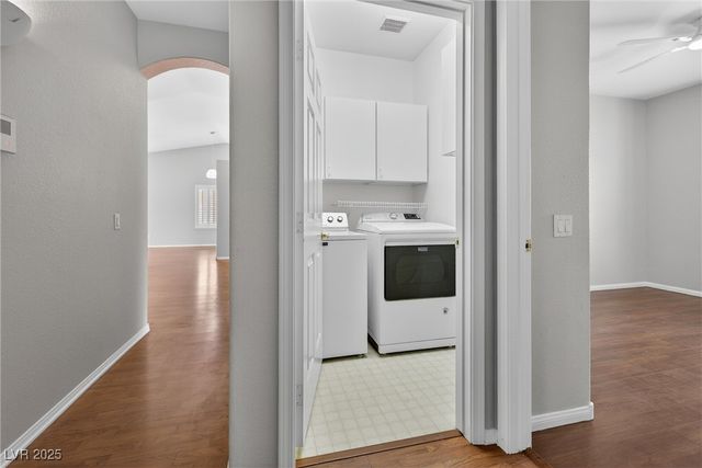 305 Torrey Point Court, Las Vegas, NV 89145