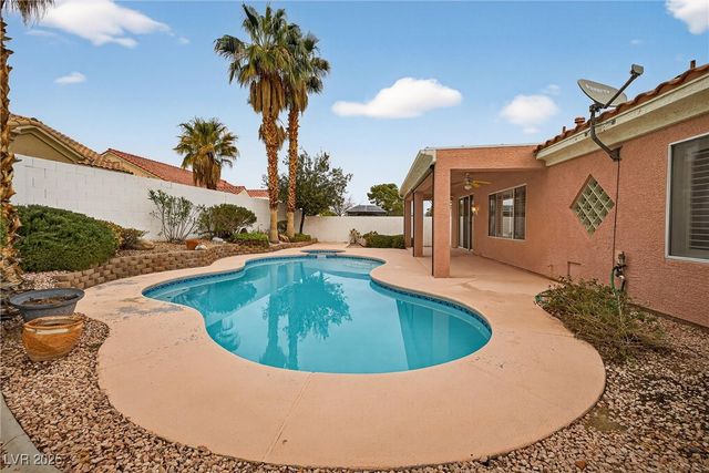 305 Torrey Point Court, Las Vegas, NV 89145
