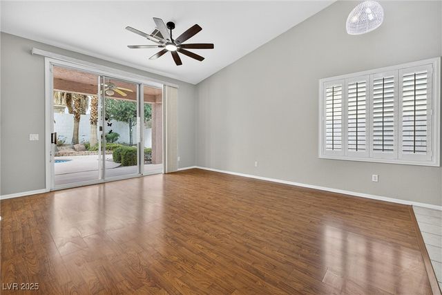 305 Torrey Point Court, Las Vegas, NV 89145