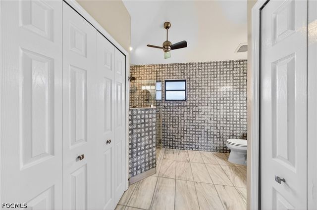 305 SE 19th TER, Cape Coral, FL 33990