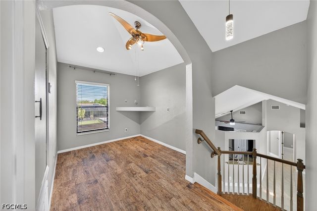 305 SE 19th TER, Cape Coral, FL 33990