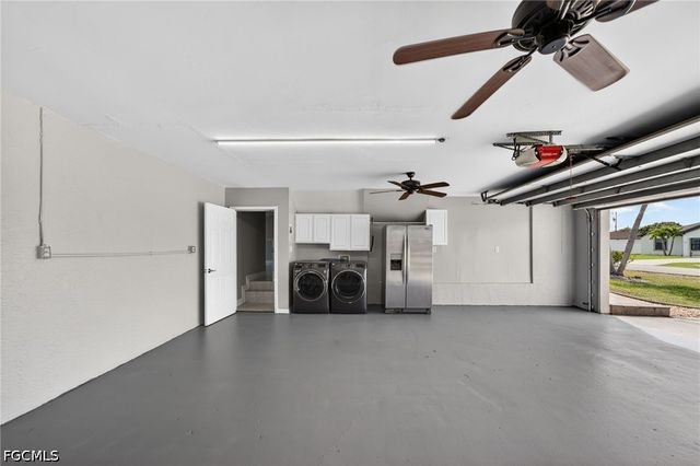 305 SE 19th TER, Cape Coral, FL 33990