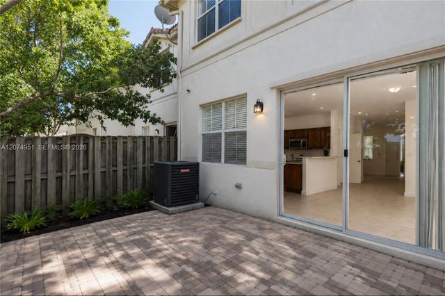 8171 NW 107th Court, Doral, FL 33178