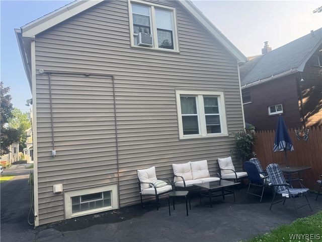 54 Rounds Avenue, Buffalo, NY 14215