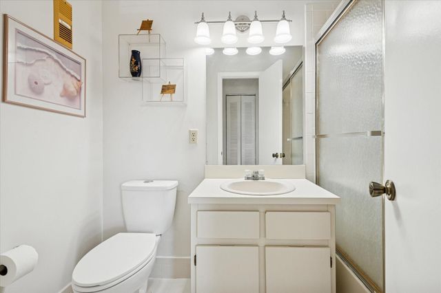 7368 Woodmont Avenue 203, Tamarac, FL 33321