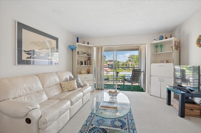 7368 Woodmont Avenue 203, Tamarac, FL 33321