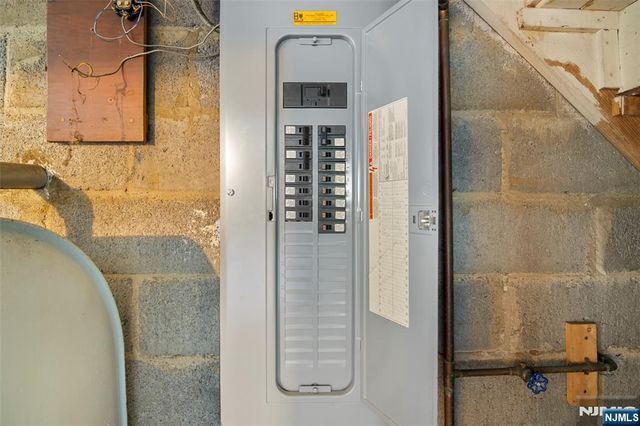 152 Pine Brook Road, Lincoln Park Borough, NJ 07035