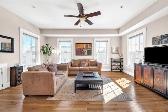 121 East Cottage Street. UNIT 4, Boston, MA 02125