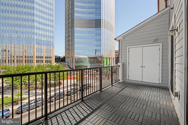 406 REGATTA DR, Philadelphia, PA 19146