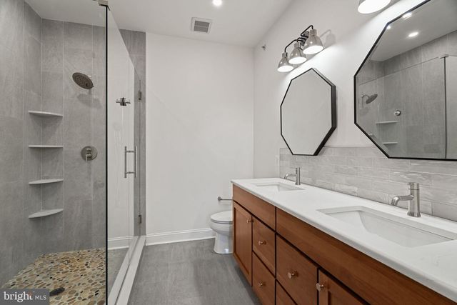 406 REGATTA DR, Philadelphia, PA 19146
