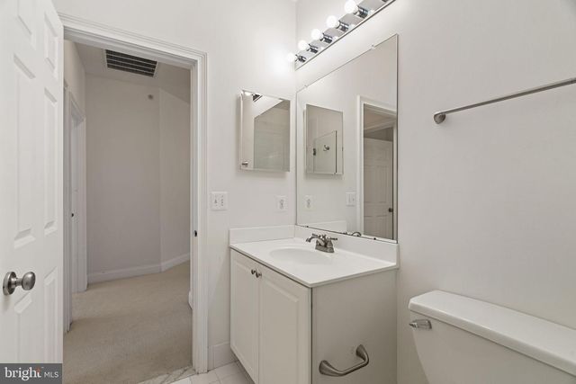 406 REGATTA DR, Philadelphia, PA 19146