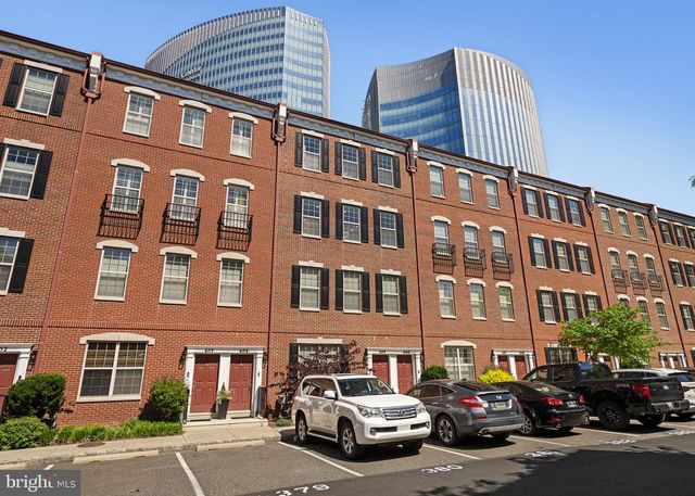 406 REGATTA DR, Philadelphia, PA 19146