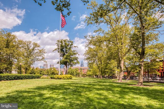 406 REGATTA DR, Philadelphia, PA 19146