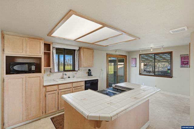 8949 S Gribble Rd, Canby, OR 97013