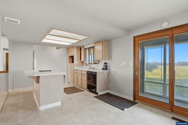 8949 S Gribble Rd, Canby, OR 97013