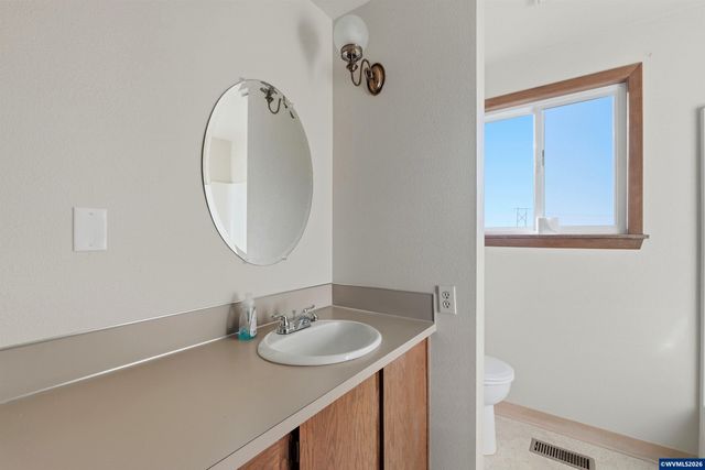 8949 S Gribble Rd, Canby, OR 97013