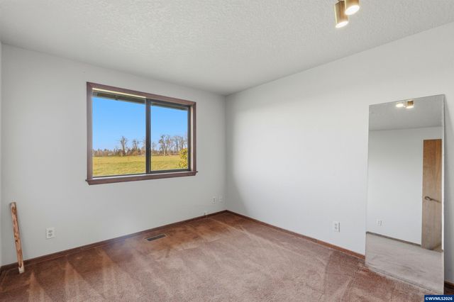 8949 S Gribble Rd, Canby, OR 97013